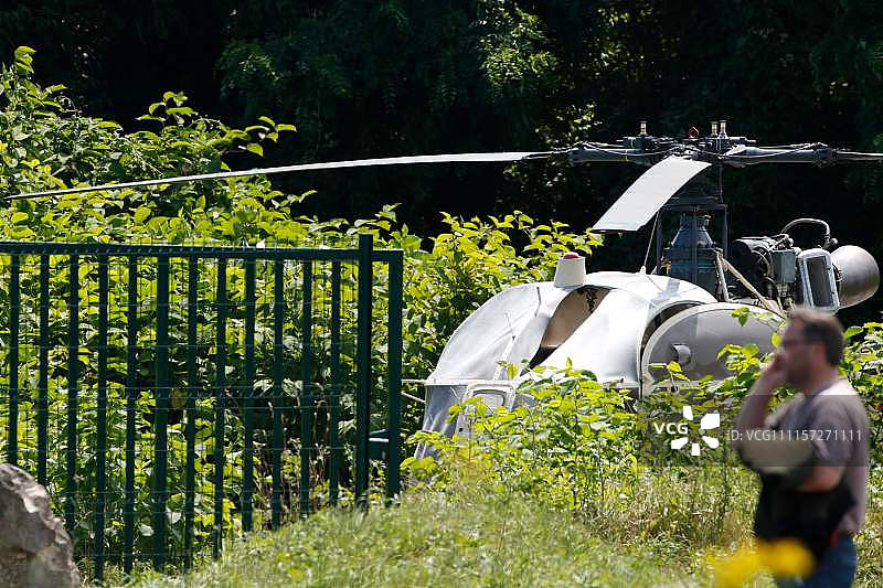 法国上演真人版《越狱》:杀人犯乘直升机逃跑